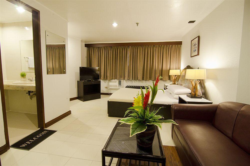 Asia Stars Hotel Tacloban Extérieur photo